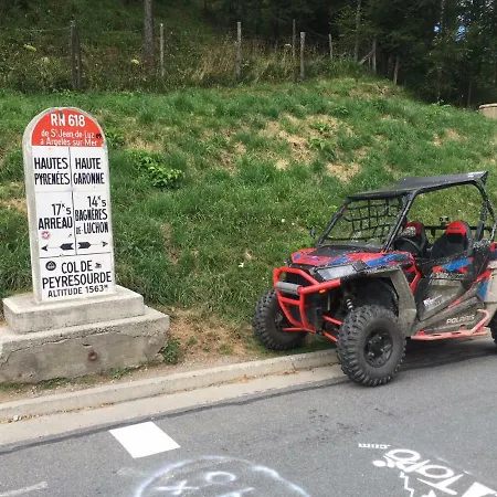 4p Luchon Cures & Soda アパート